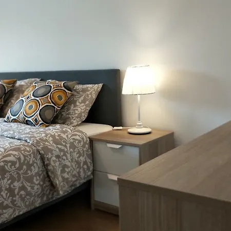 Lisbon Central Apartment In Entrecampos Buitenkant foto