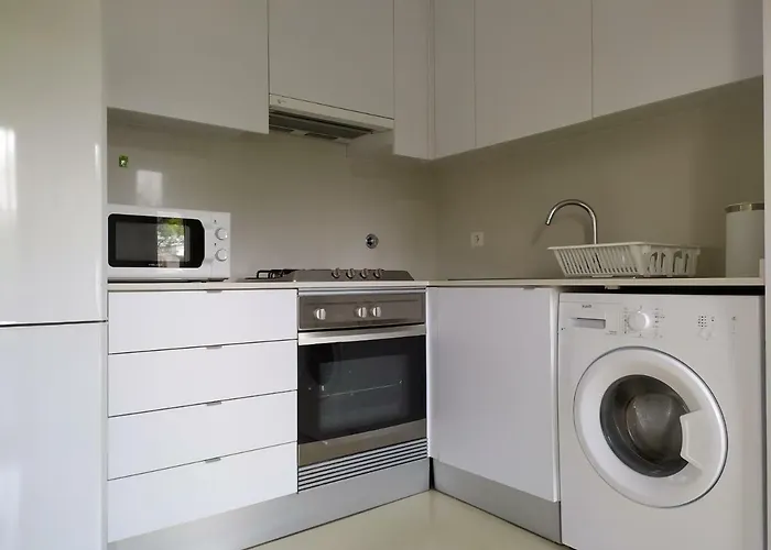 Lisbon Central Apartment In Entrecampos